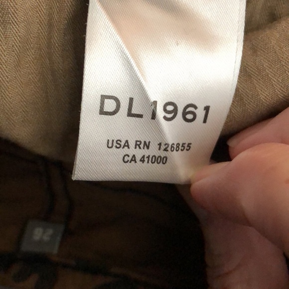 DL1961 Bridgette cropped high rise instasculpt jeans jaguar cheetah print Sz 26 - Picture 10 of 12